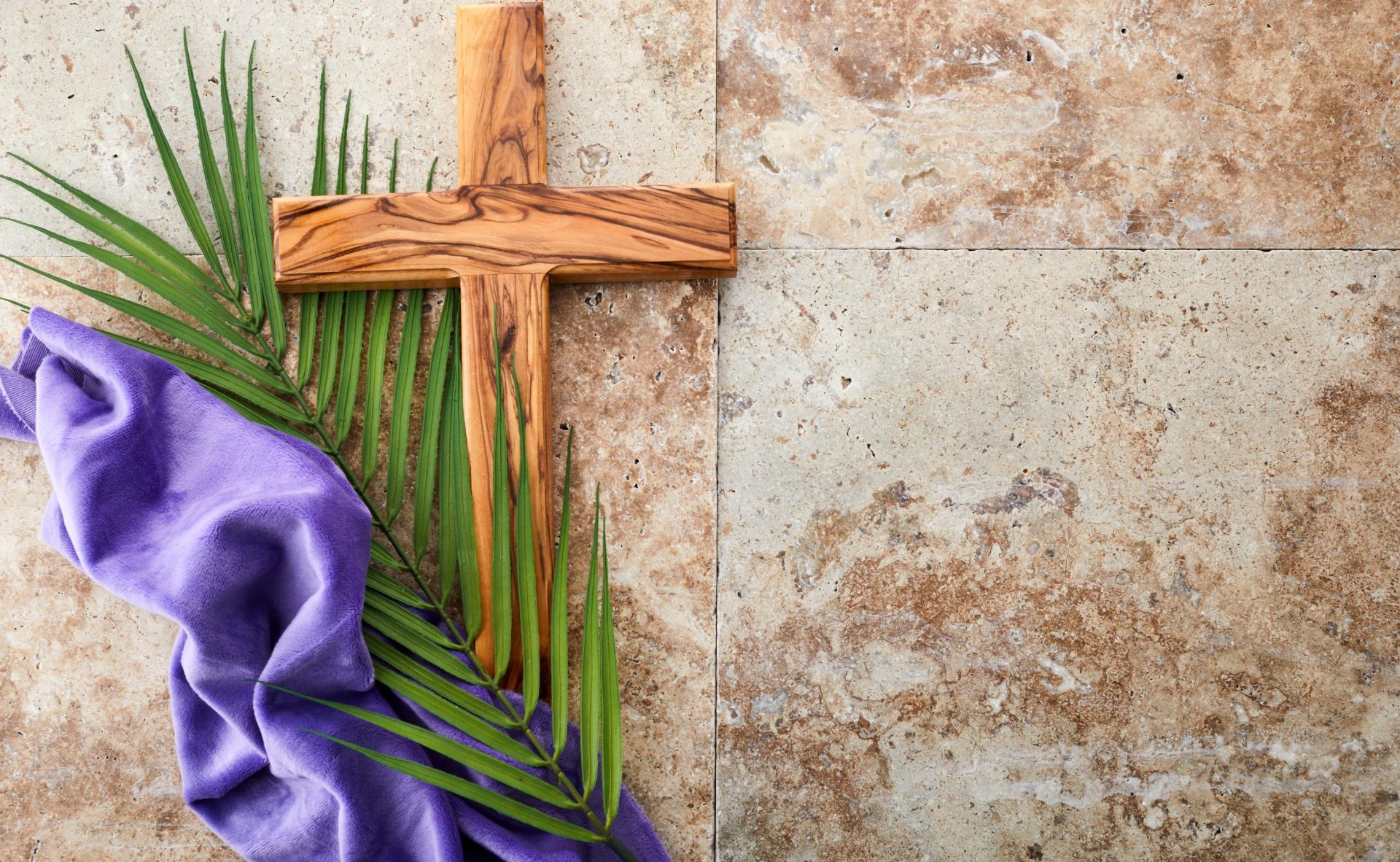 পবিত্র সপ্তাহ (Holy Week): প্রতিদিনের ঘটনাবলি ও শিক্ষা